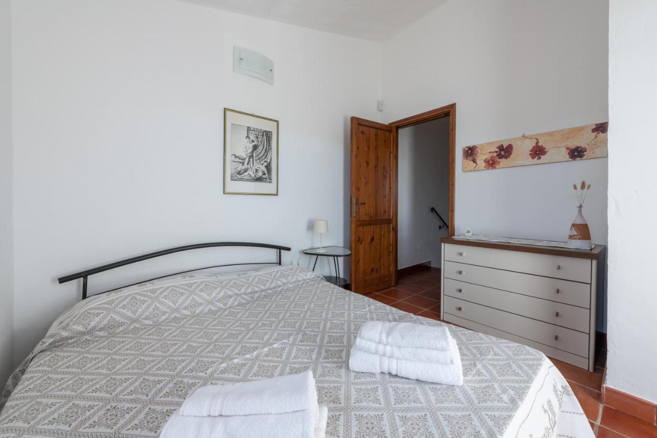 Damiano Holiday House Porto Columbu - Perd'E Sali Ngoại thất bức ảnh